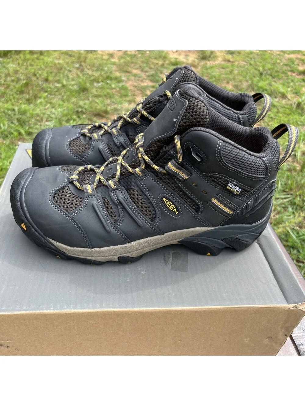New w/ Minor Defects! KEEN Mens Lansing Mid Boots Raven Tawney Olive Size 10 EE